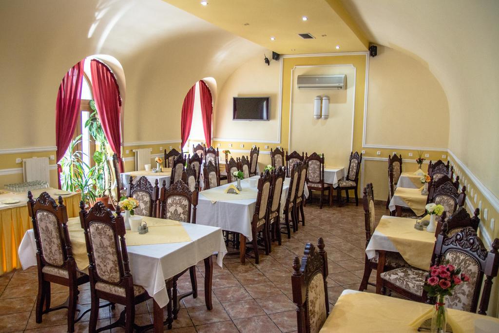 Hotel Astoria サトゥ・マーレ エクステリア 写真